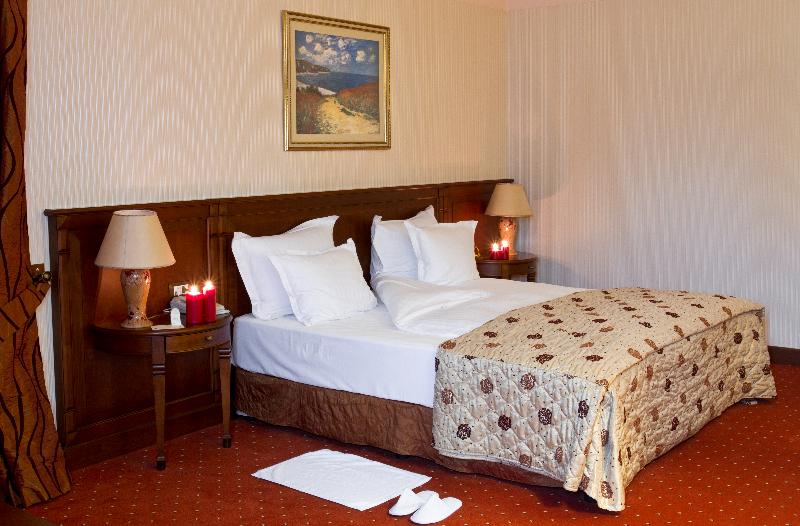 行政房间, Crystal Palace Boutique