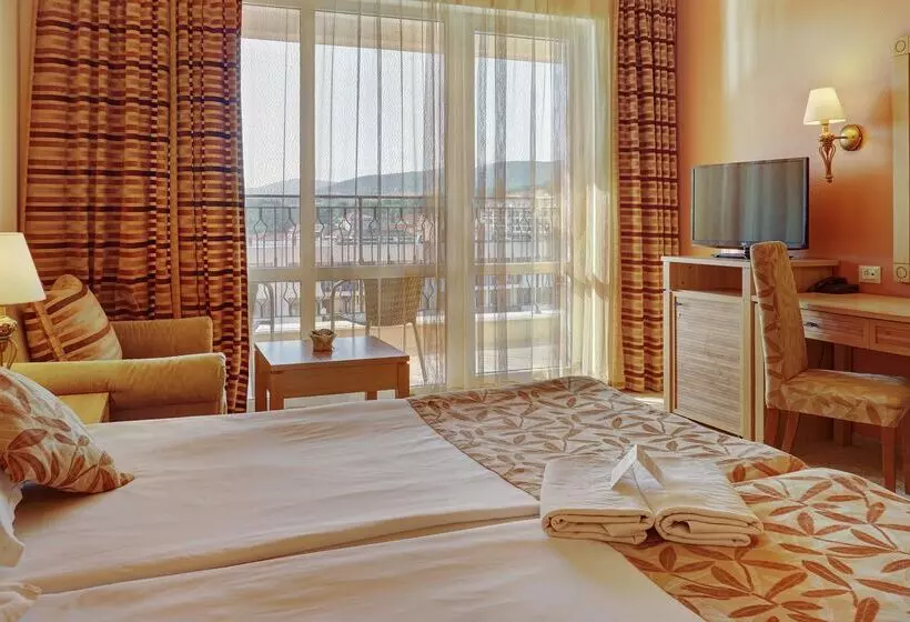 اتاق استاندارد, Dit Majestic Beach Resort