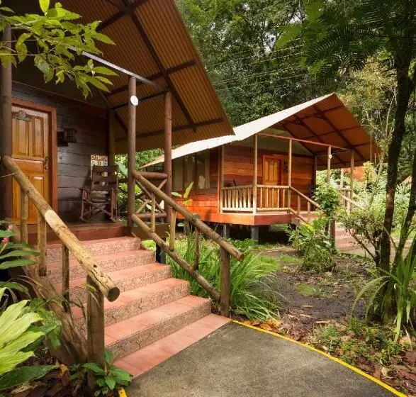スタンダードルーム, Evergreen Lodge
