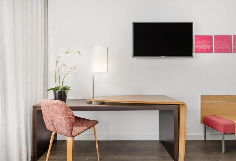 آپارتمان یک خوابه با دری مشترک که هال را جدا می کند., Exe Madrid Norte