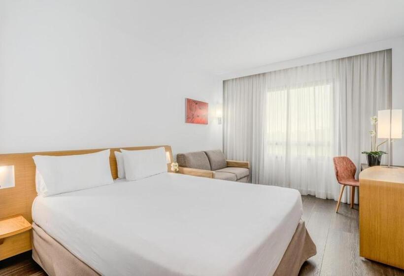 آپارتمان یک خوابه با دری مشترک که هال را جدا می کند., Exe Madrid Norte