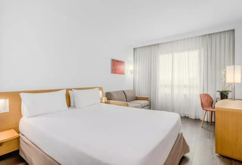 آپارتمان یک خوابه با دری مشترک که هال را جدا می کند., Exe Madrid Norte