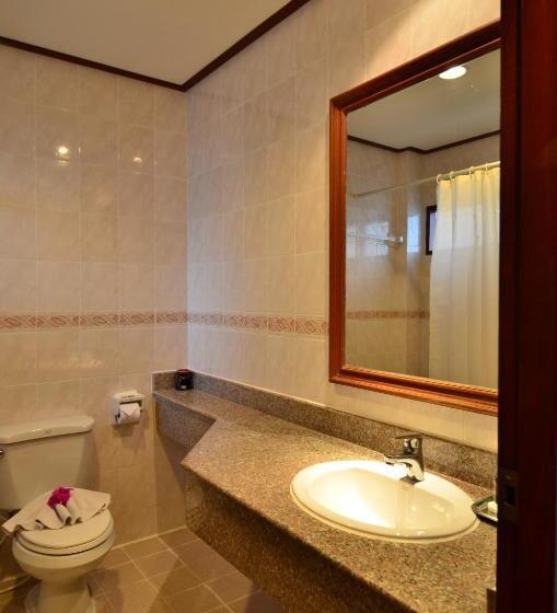 غرفة ديلوكس, First Bungalow Beach Resort