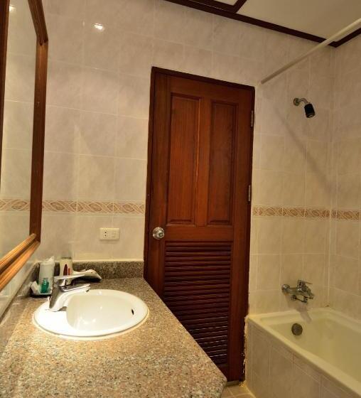 غرفة ديلوكس, First Bungalow Beach Resort