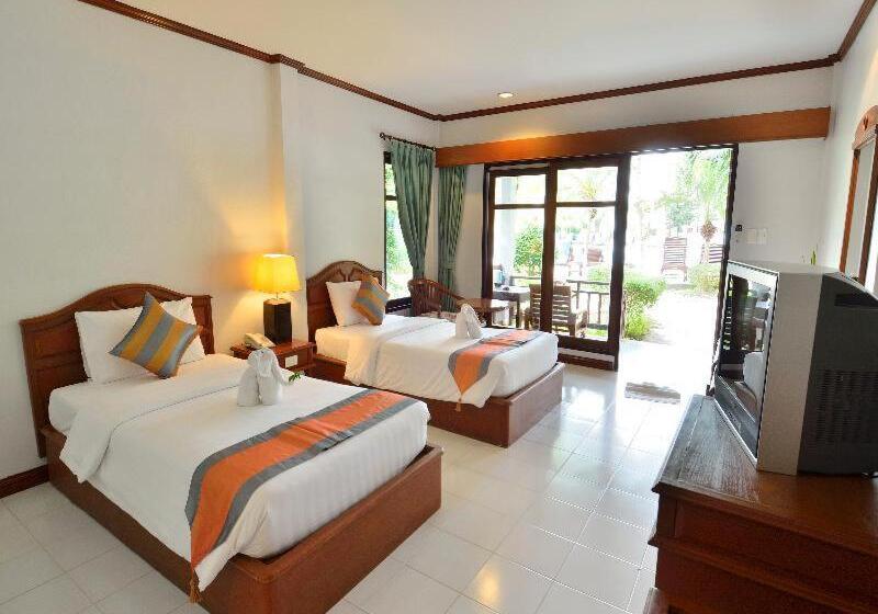 غرفة قياسية, First Bungalow Beach Resort