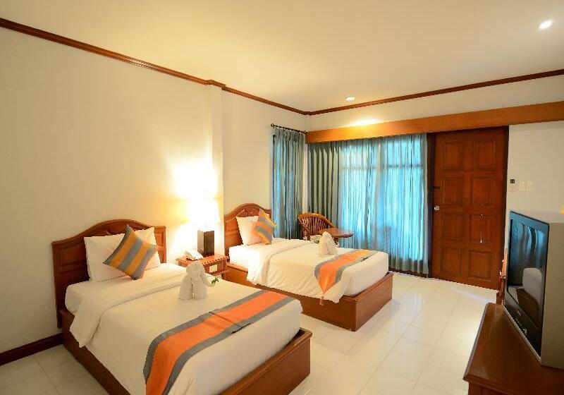 غرفة قياسية, First Bungalow Beach Resort