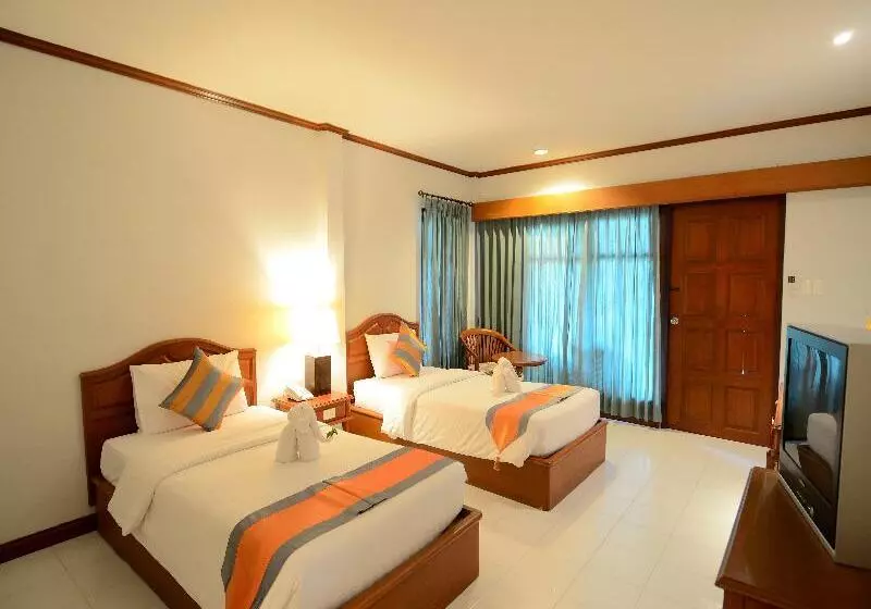 اتاق استاندارد, First Bungalow Beach Resort