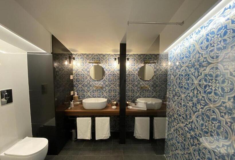 Полулюкс, Foresteria Baglio Della Luna