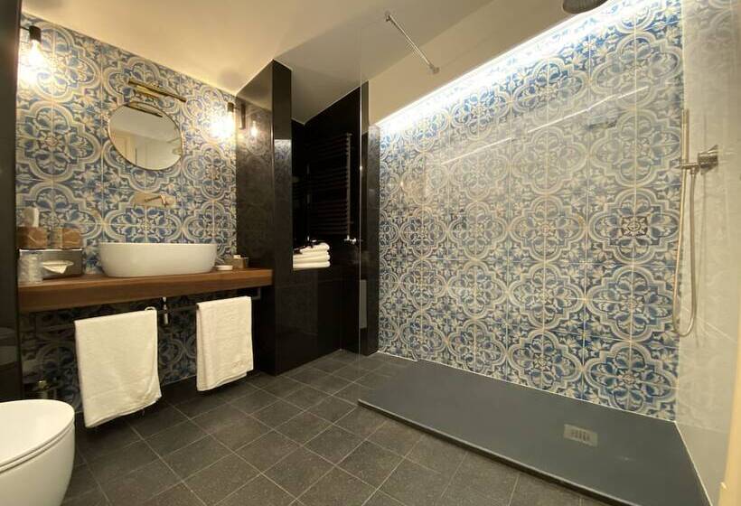 Полулюкс, Foresteria Baglio Della Luna