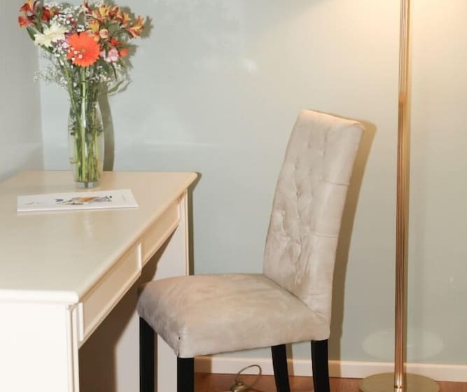 Полулюкс, Foresteria Baglio Della Luna