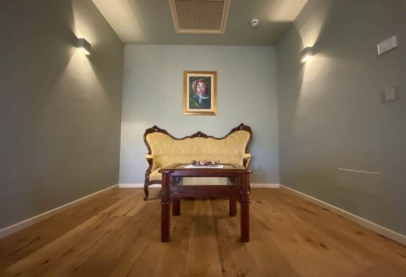 Полулюкс, Foresteria Baglio Della Luna