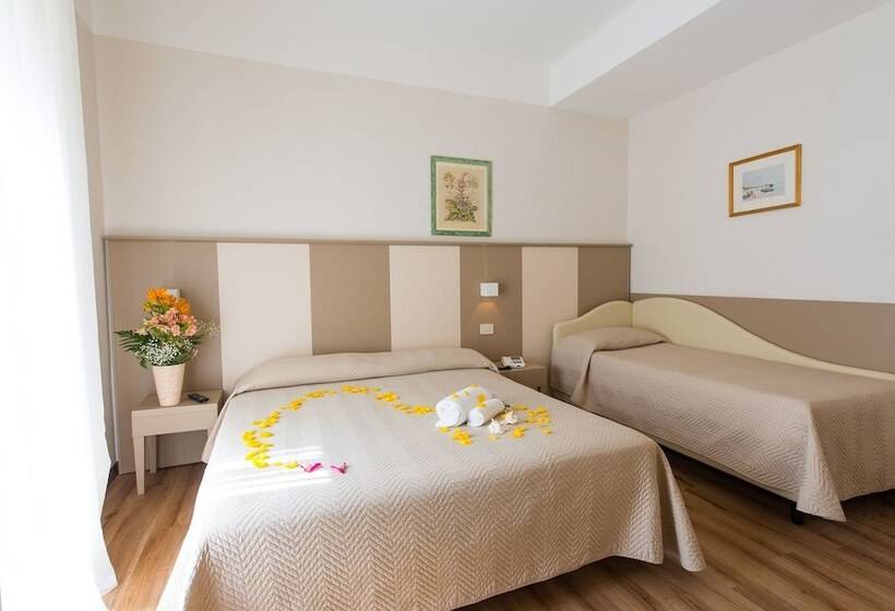 غرفة قياسية ثلاثية, Giulietta