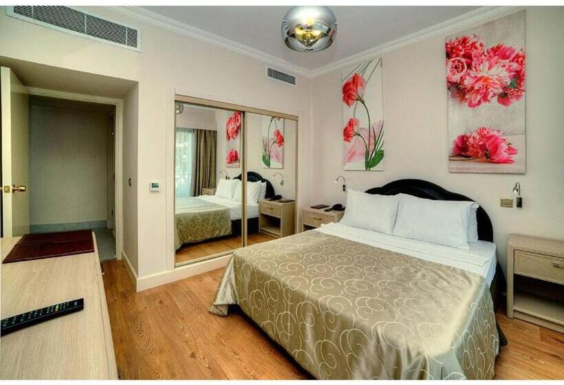 Номер Стандарт Вид на Сад, Jasmine Court