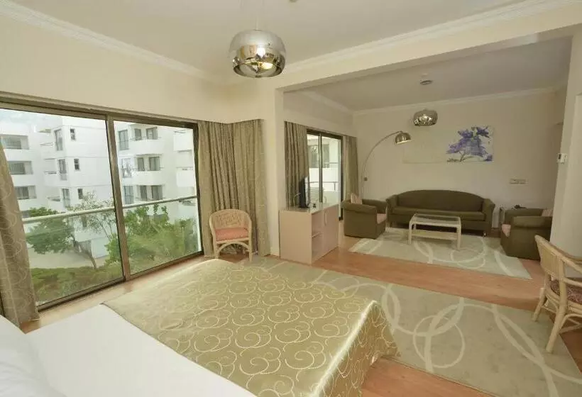 اتاق استاندارد با چشم‌انداز باغ, Jasmine Court