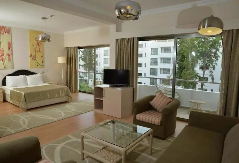 اتاق استاندارد چهار تخته با چشم‌انداز دریا, Jasmine Court