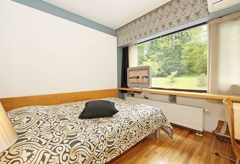 اتاق راحتی یک تخته, Grosuplje