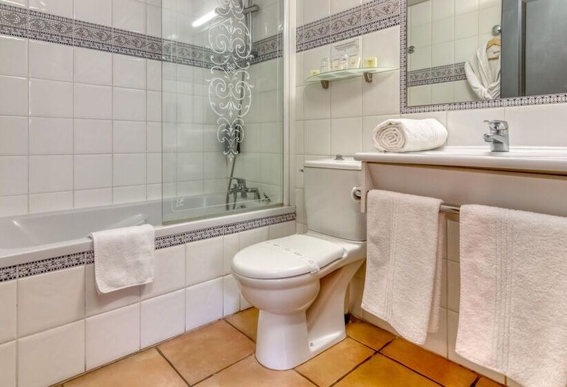 Номер Престиж, Logis Hôtel Les Ii Mas Perpignan Sud