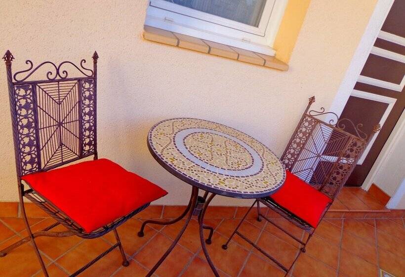 Номер Престиж, Logis Hôtel Les Ii Mas Perpignan Sud