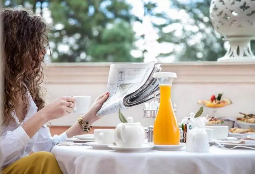 庭の見えるジュニアスイート, Relais Villa San Martino