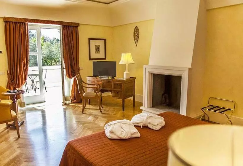 庭の見えるジュニアスイート, Relais Villa San Martino