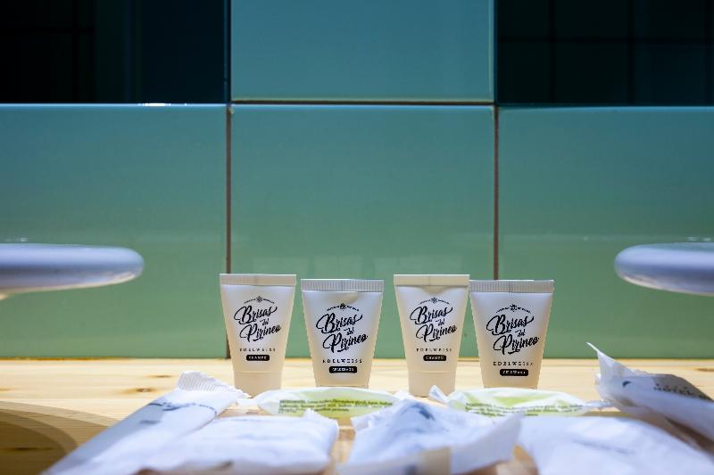 غرفة عائلية, Tierra De Biescas