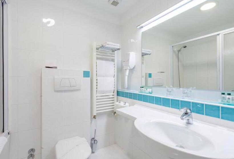 海景标准间带阳台, Uvala