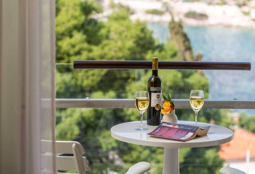 海景标准间带阳台, Uvala