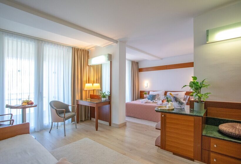 海景带阳台高级间, Uvala