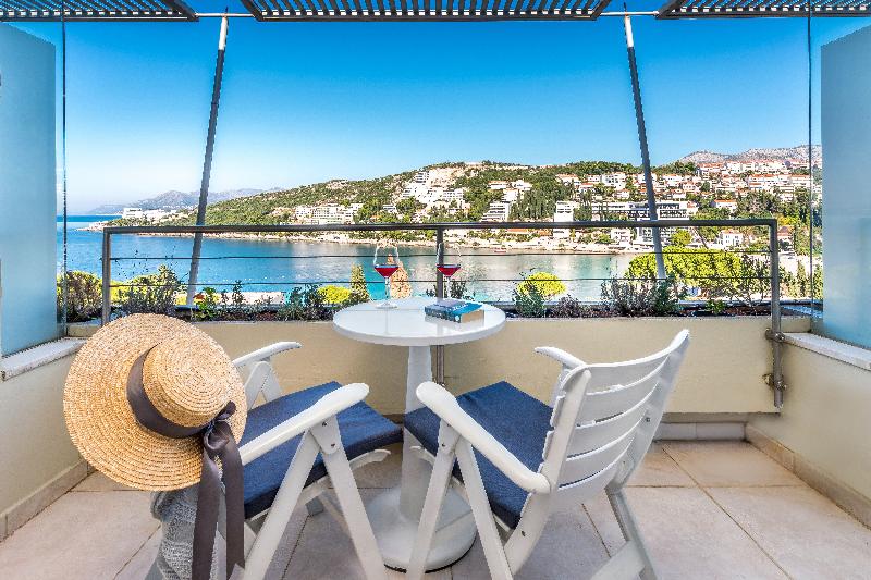 海景标准间带阳台, Uvala