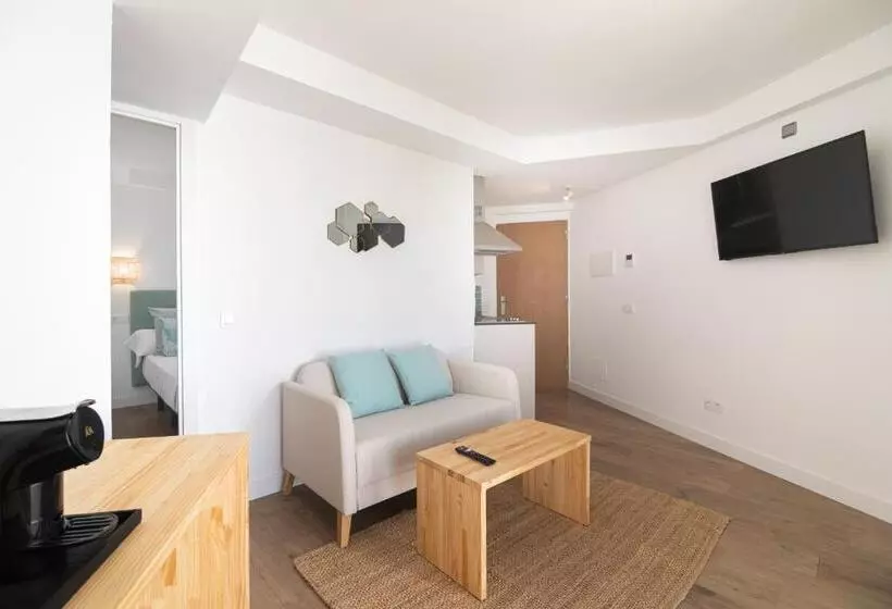 Standard-studio, Marsenses Ferrera Blanca