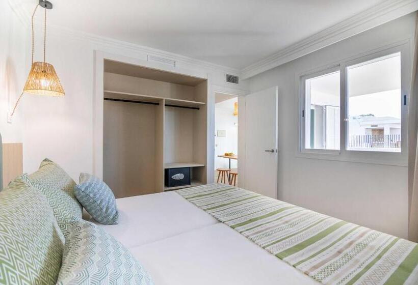 جناح مطلّ علي البحر, Marsenses Ferrera Blanca