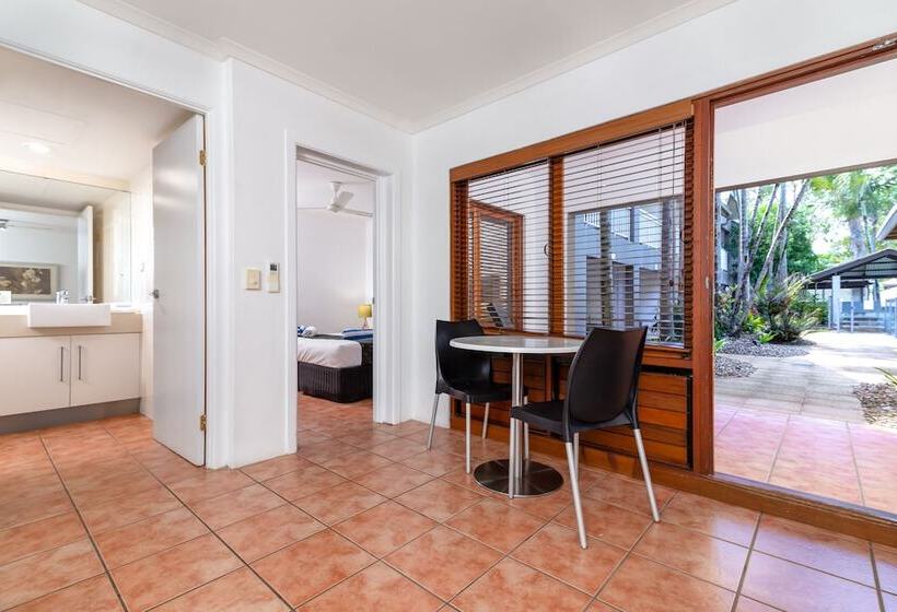 スイート, Paradise On The Beach Resort