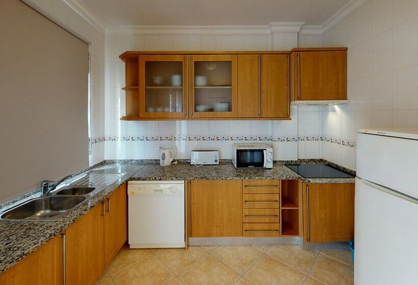 Апартаменты 2 Спальни, Praia Da Lota Resort - Beachfront Apartments
