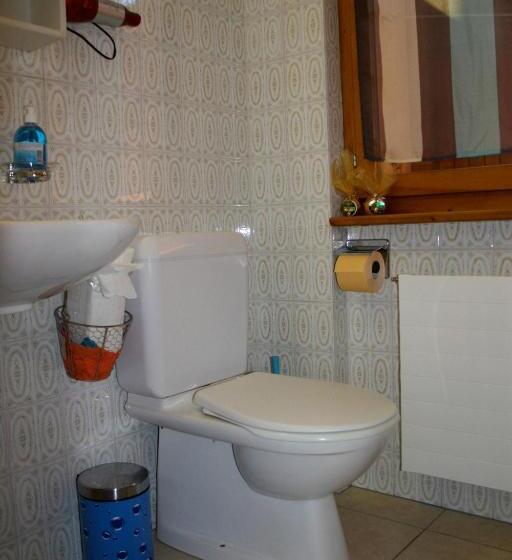 ファミリールーム, B&b Café De La Poste