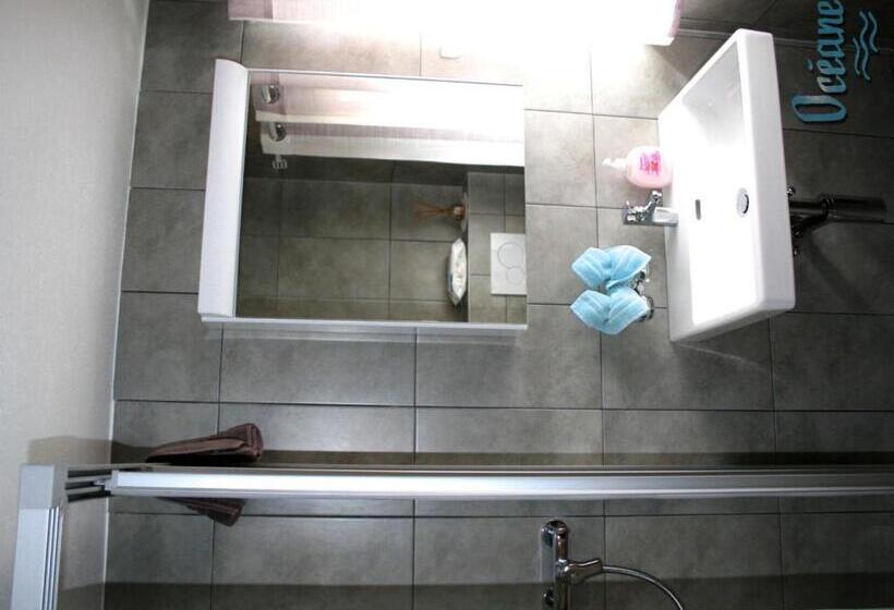 スタンダードルーム, B&b Café De La Poste