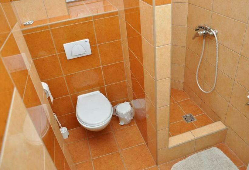 스탠다드 룸, Gloriett Panzió