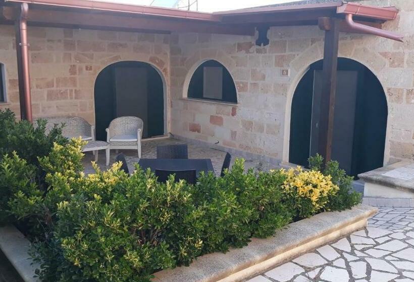 غرفة قياسية ثلاثية, Masseria San Nicola B&b