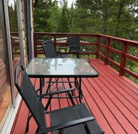 スタンダードバンガロー, Nimpo Lake Resort