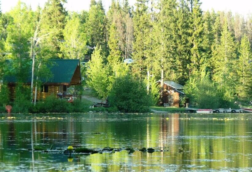 小室, Nimpo Lake Resort