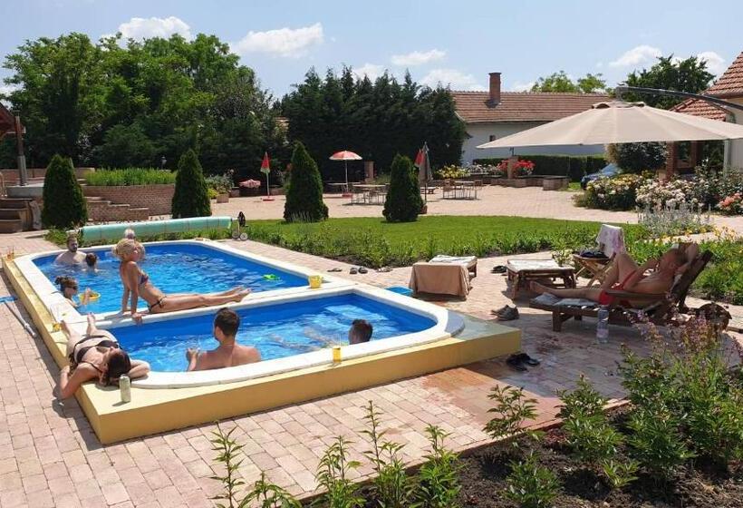 Номер Стандарт, Fogadó A Suttogóhoz