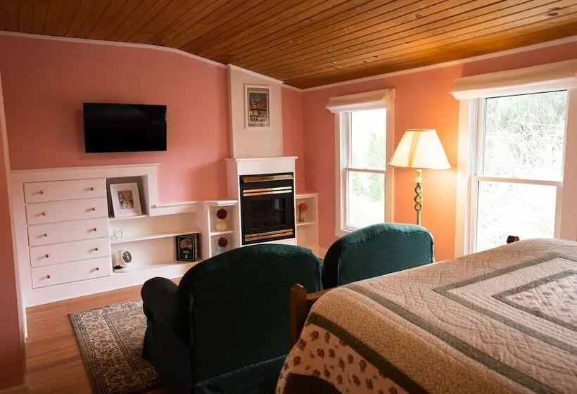 ダブルベッドスタンダードルーム, Garden Grove Inn Bed And Breakfast
