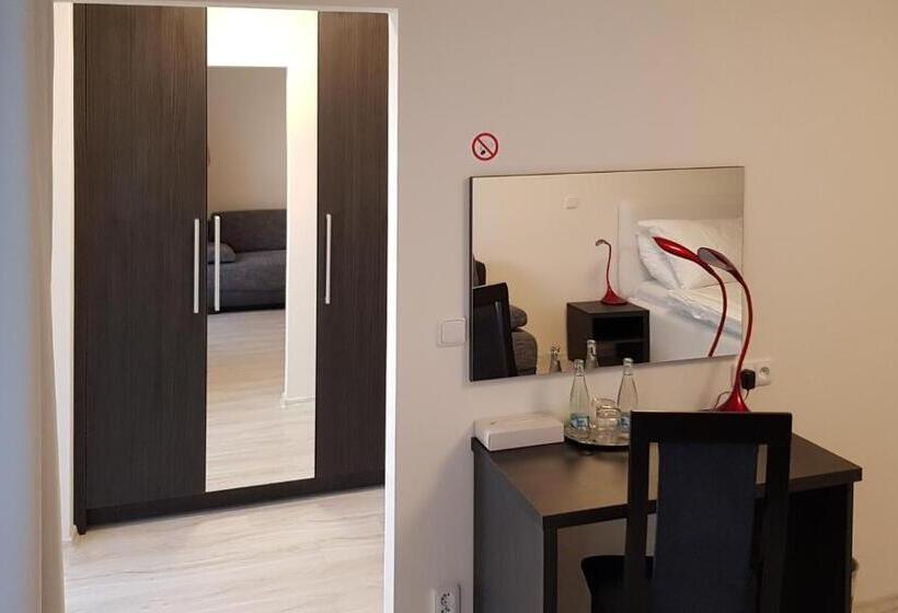 Standard Szoba, Restaurace A Hotel Amerika