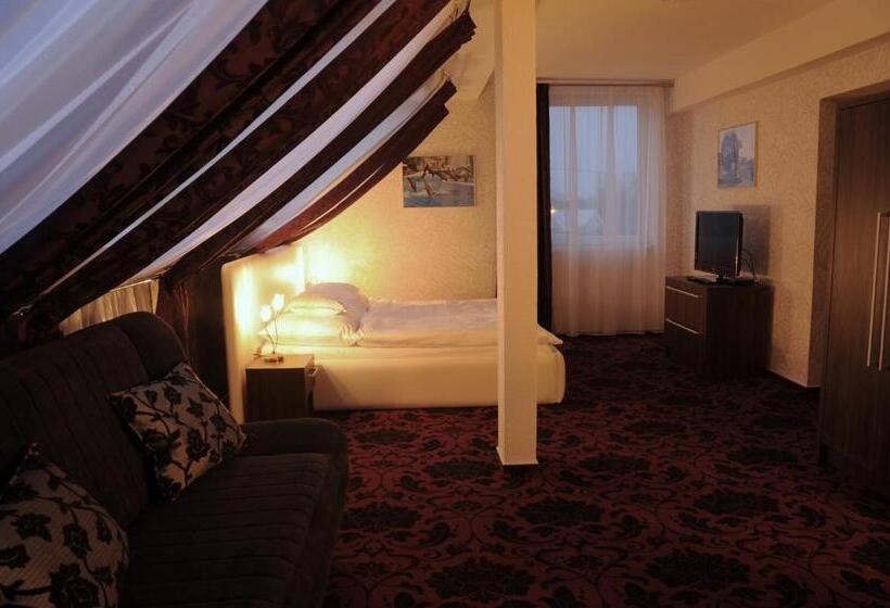 Standard Stúdiószoba Franciaággyal King Size, Restaurace A Hotel Amerika