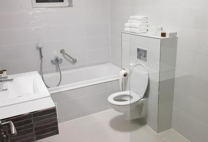 Standard Stúdiószoba Franciaággyal King Size, Restaurace A Hotel Amerika