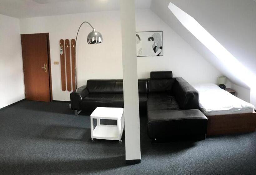 Трежместный Номер Economy, Rozmaryn Rooms & Apartments