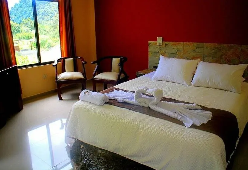 Deluxe Suite, Santval