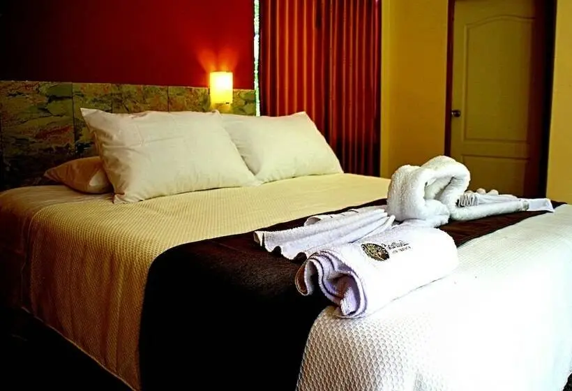 Deluxe Suite, Santval