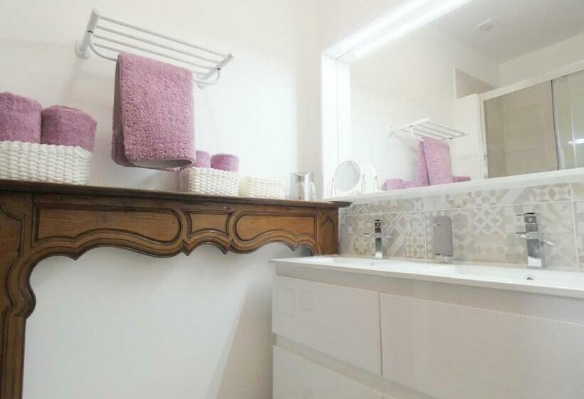 חדר סטנדרט עם מיטת קינג, Domaine De Poumatan