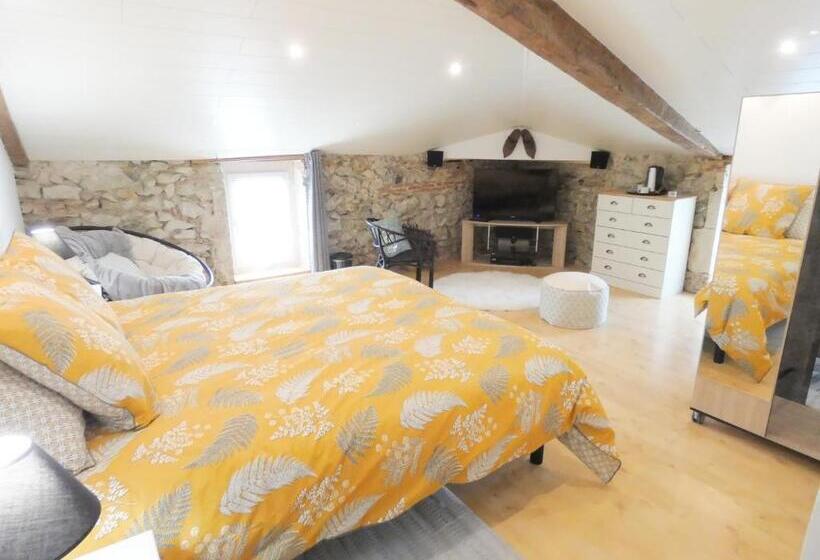 חדר משפחתי, Domaine De Poumatan