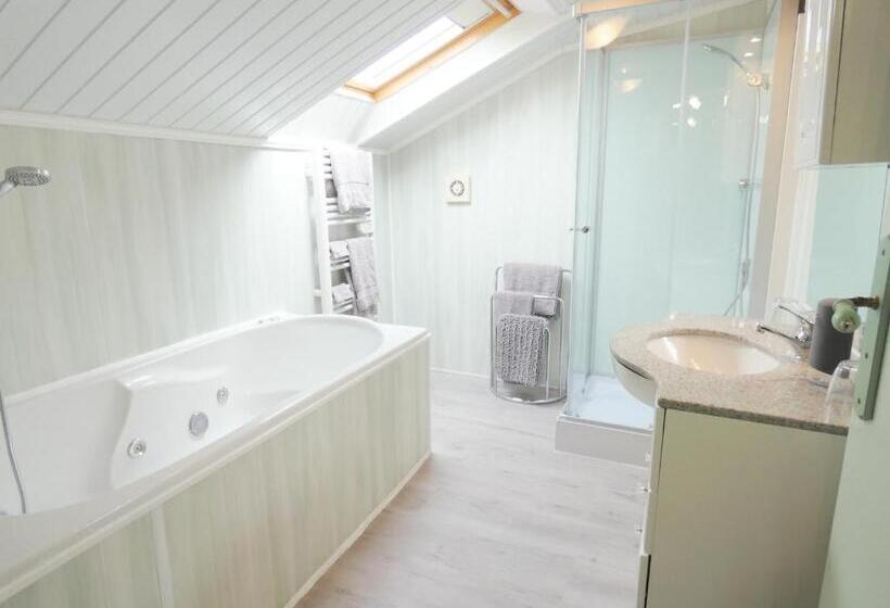 חדר משפחתי, Domaine De Poumatan